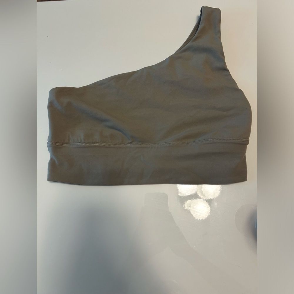 lululemon Align™ Asymmetrical Bra *Light Support, A/B Cup	
Riverstone	
Size: 8